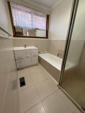 Bundoora cozy room